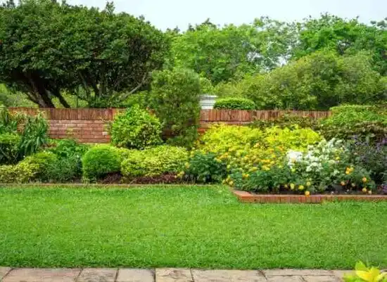 landscaping services East Hills